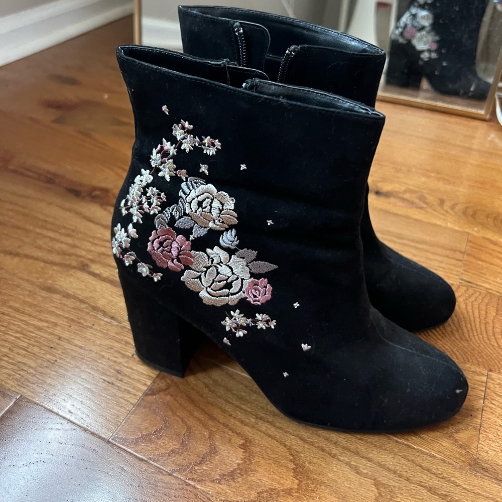 New Look Embroidered Suede Floral Boots